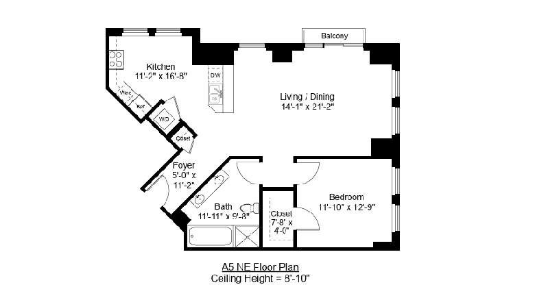 This image shows the floor plan of an apartment, including a kitchen, a living/dining area, a bedroom, a bathroom, and a balcony.